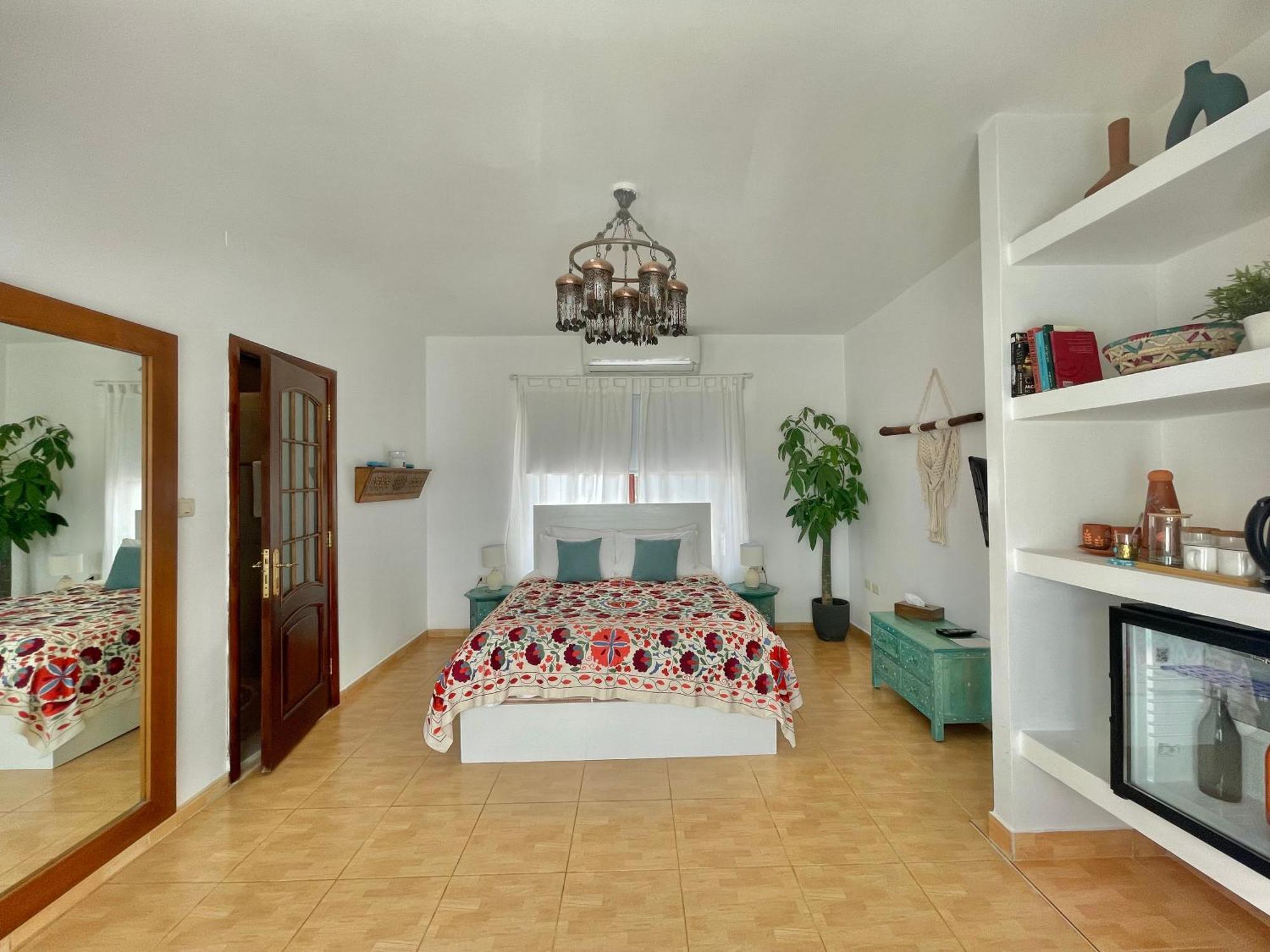 The Precious Guesthouse Sweimeh Экстерьер фото